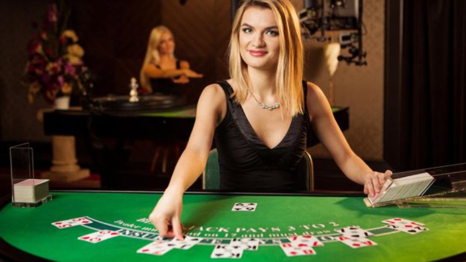 Explore the Ultimate Live Casino Thrills with Taya777